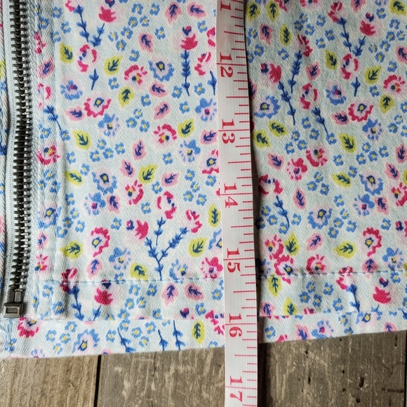 NWT Divided by H&M Light Blue Floral Front Zip Mini Skirt size 10 - Picture 9 of 15
